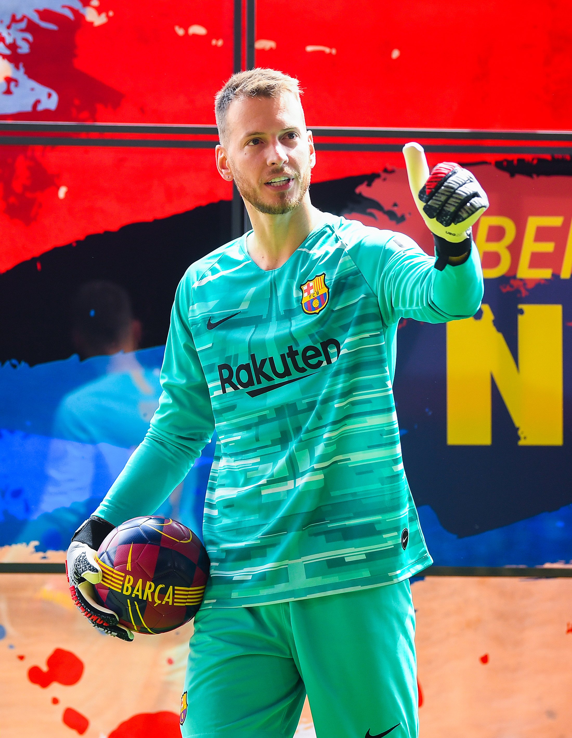 Вратарь Барсы Neto