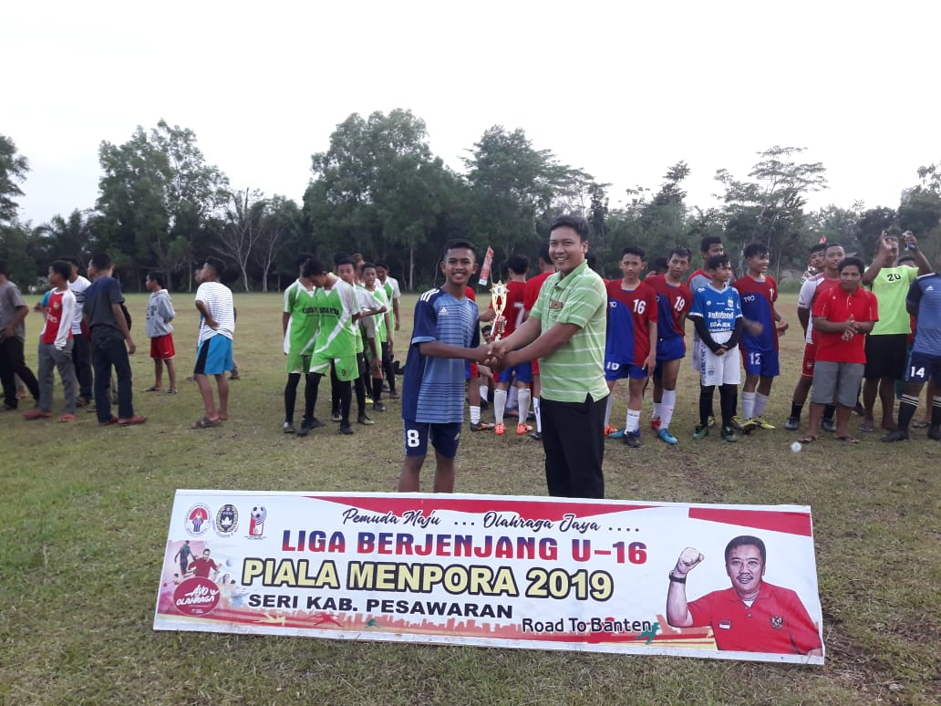 korprov's tweet photo. Selamat dan sukses seri kabupaten pesawaran hasil partai final 1.(D5FC)Juara 1 seri kabupaten pesawaran FC
2.(Garuda Putra) Juara 2 seri kabupaten pesawaran FC
3.(Tegineneng FC)Juara 3 seri kabupaten pesawaran FC
4.(PSG)Juara harapan 1 seri kabupaten pesawaran FC https://t.co/NzAT1YxXpG
