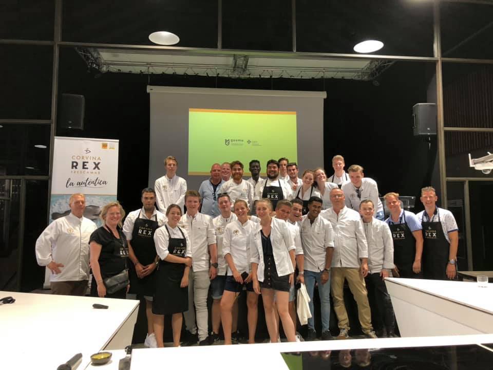 Leerlingen van #sterklasnl mochten met <a href="/vishandeljva/">Vishandel Jan van As</a> mee op inspiratiereis naar Valencia. Wat was het leuk en geslaagd -> bit.ly/2JzB3rQ. Dank!