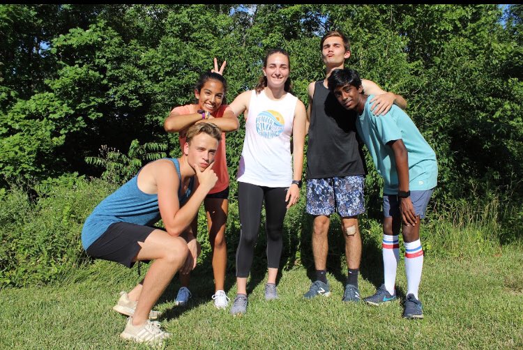 High School Fun Run on Wednesday sponsored by Saucony and Nuun Hydration at 8 AM! Bring your team! Goodies and Swag! potomacriverrunning.com/event/cross-co…