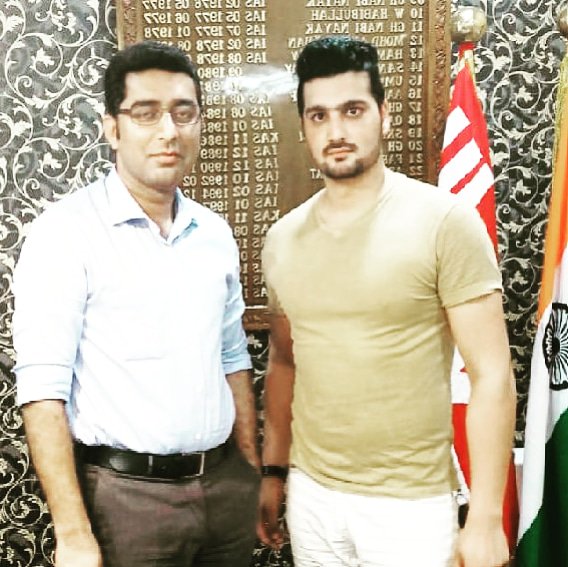 TabishBukhari4's tweet photo. "child abuse" awareness  programme "supported by p3__productions 
Our cheif guest is a man who is always ready to support youth programes Mr @listenshahid Choudary  D c Srinagar.@AskSheikhAadil @drhinabhat @hussain_imtiyaz https://t.co/bBO3Bbx0yW https://t.co/WNkVJh34fB