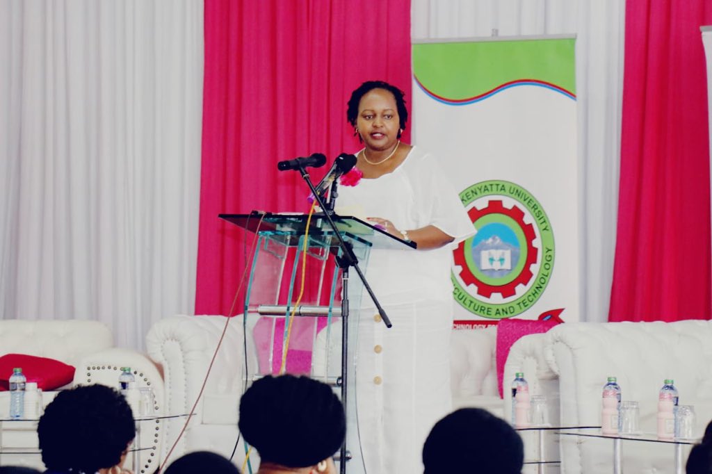 AnneWaiguru's tweet photo. Women are intimately familiar with the challenges of food insecurity, high food prices, and poor nutrition. As #Embrace we are stepping up for food security for every Kenyan #EmbraceInJKUAT https://t.co/alISFobxOB