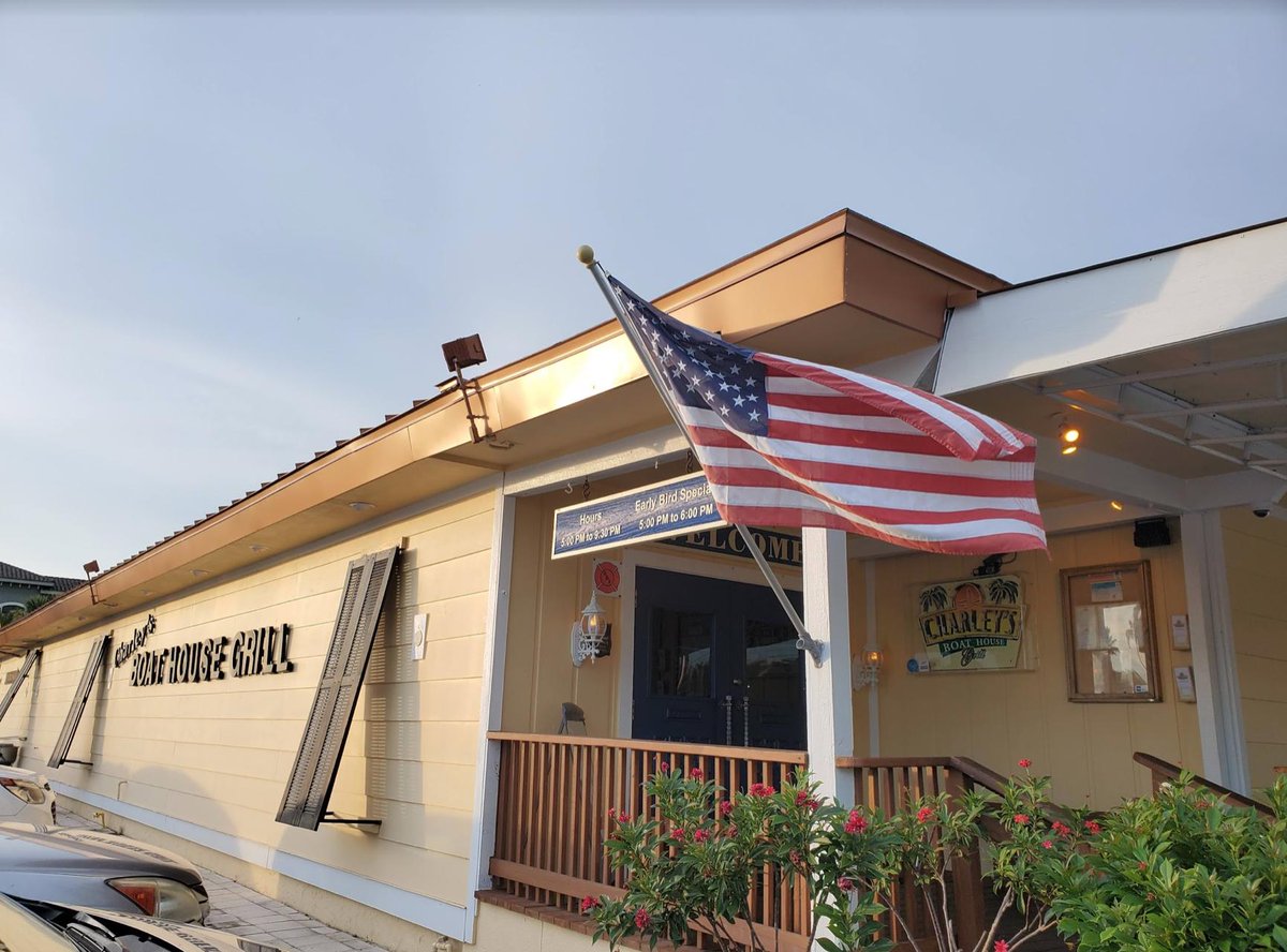 BoathouseGrill's tweet photo. Come have dinner with us, and see why we're the locals favorite since 1974.
#fortmyersbeach #localloveus #decadesofgreatdining
๐ธNadine Derby-Thomas https://t.co/ggcgukgNiv