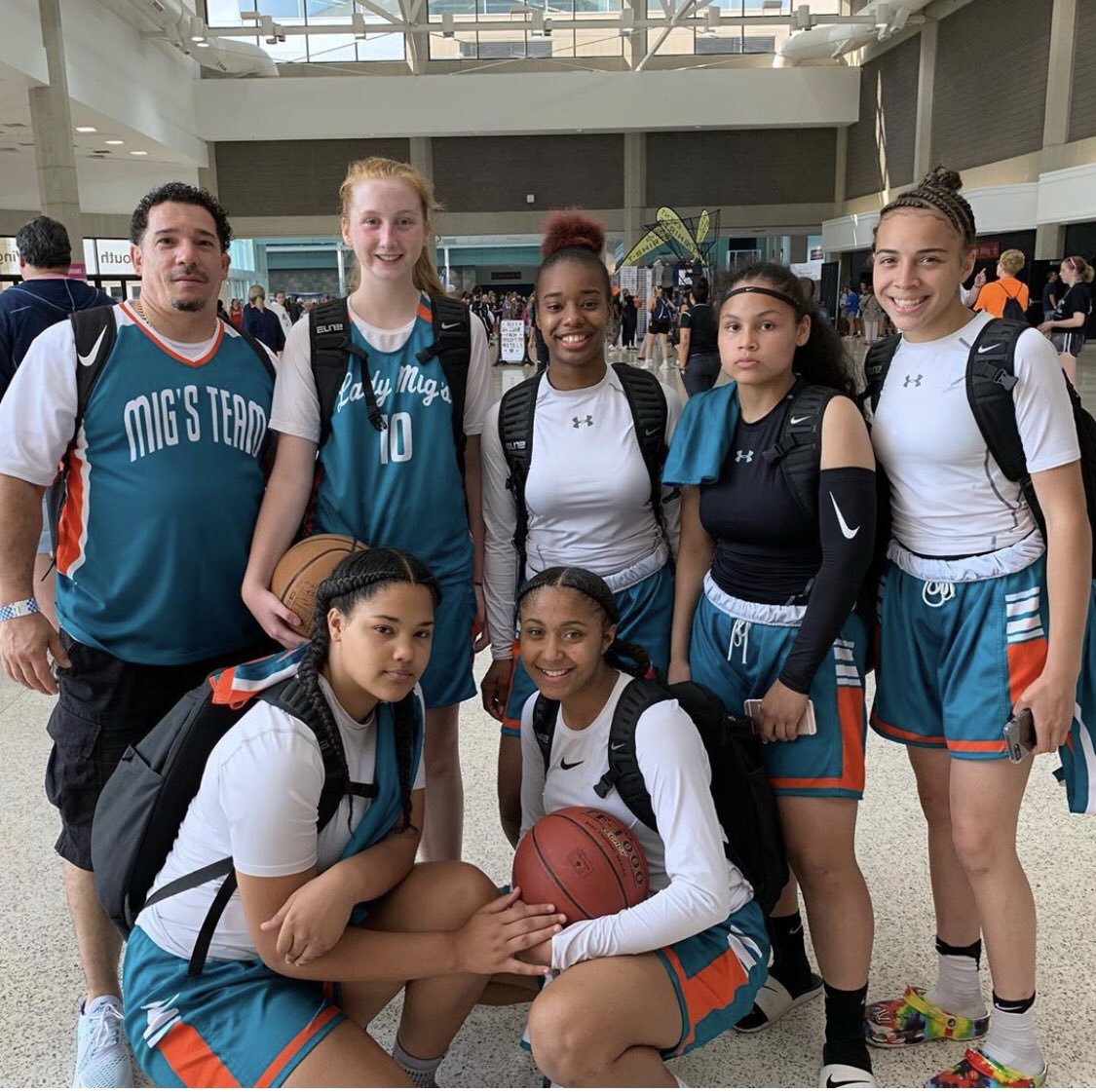SpringfieldMigs's tweet photo. Girls had a great run in Louisville, Kentucky! Losing to a tough Wisconsin team in the championship game. https://t.co/DFvWTPfdch