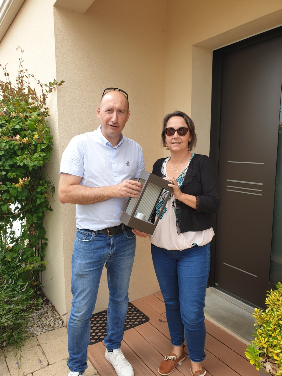 AMPC_Solutions's tweet photo. [Client Bel'm Expérience]
Ils nous ont fait confiance pour le remplacement de leur porte d'entrée . M et Mme Ménager ont choisi une Bel'M. 
Ils ont bien fait car nous leur avont offert leur luminaire d'une valeur de 215 € . 
#ampcsolutions #porteentree #belm #poiresurvie #vendée https://t.co/DzD0Cv8shf