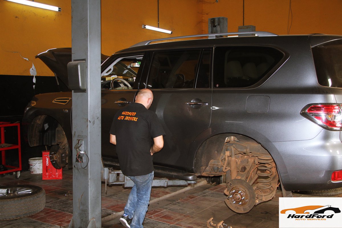 hardford9's tweet photo. At Hardford,we understand how important your vehicle is for your daily life,we offer a wide variety of automobile services to meet your needs. Contact us today. #Auto #repair #luxurycars #Discounts #Technician #business #Accra https://t.co/rEHnXeRYMO