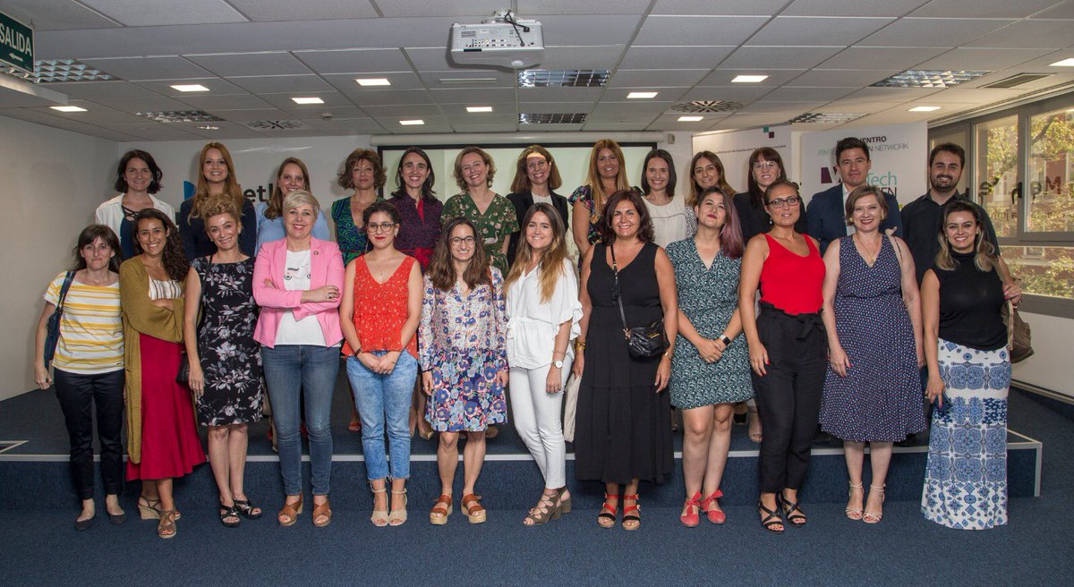 asocfintechins's tweet photo. 📸Muchas gracias a todos los que nos habéis acompañado en este II Encuentro FinTech Women Network. 

Vuestras aportaciones han sido fuente de inspiración para las generaciones que vienen.  

#AEFI #FintechWomenNetwork https://t.co/MnuVskTPAH