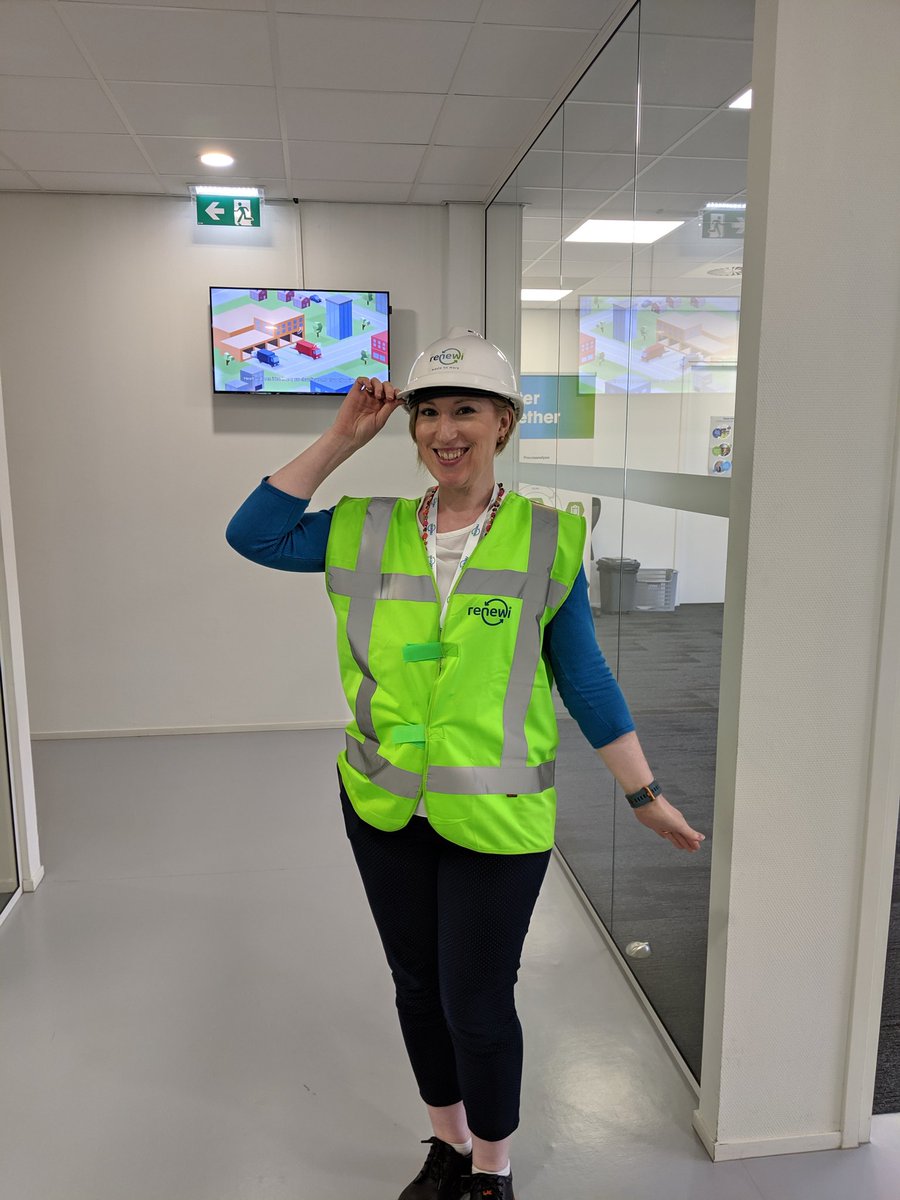 JenMorganComms's tweet photo. I'm having a great time today visiting my 1st @Renewi_plc site in Zoeterwoude NL 😊 Safety is 1 of Renewi's values so it was good to see that there were plenty of high-vis spares for me to get my hands on (& luckily, green's my colour 😉) #commsontour #safety #recycling https://t.co/ikfMXHfpmx