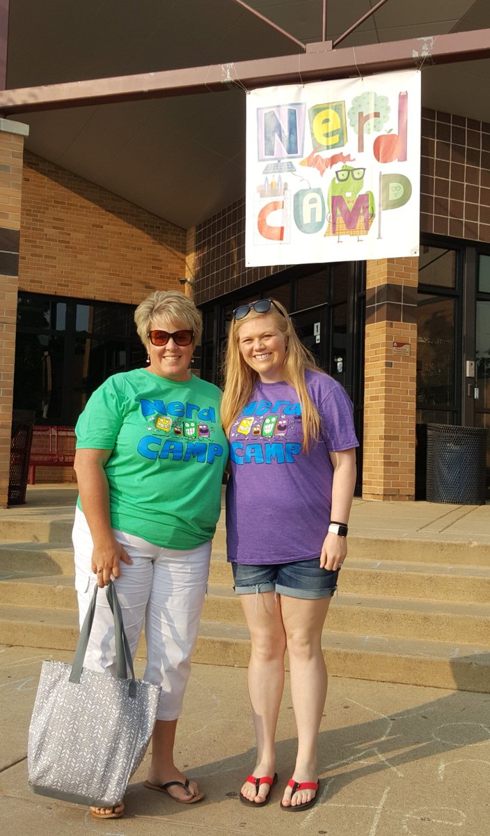 Lori26565925's tweet image. Nerd Camp MI, Day #2 with @tannyhille !
#nerdcampmi2019
