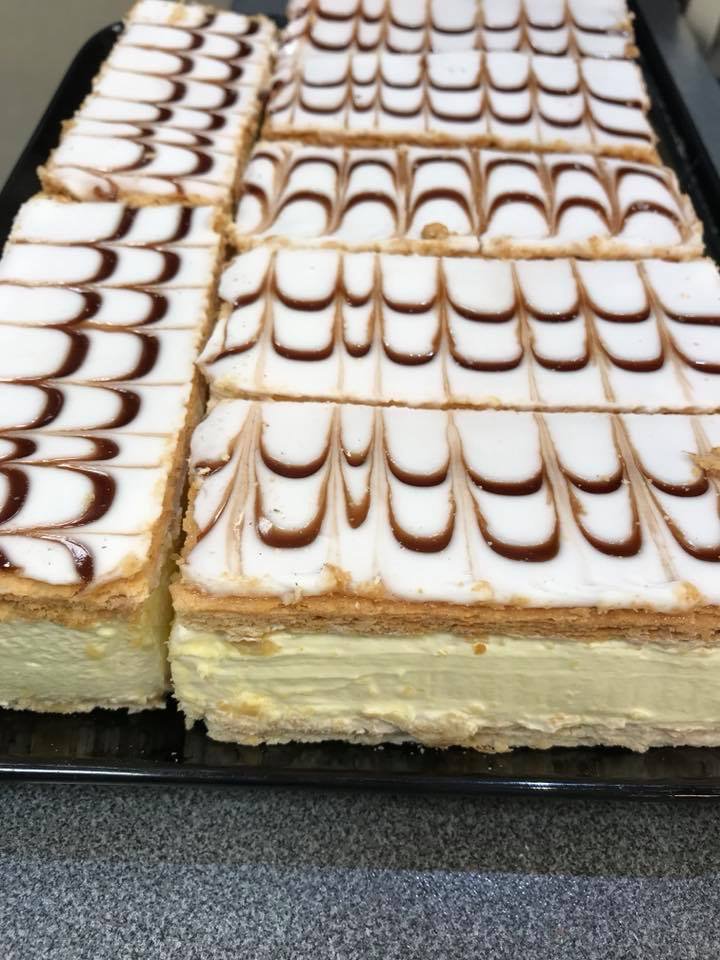 MilligansBakery's tweet image. Sometimes only a cream cake will do....😍
#milligans #creamcake #treat #cakenothate #TuesdayThoughts #tuesdayfeels