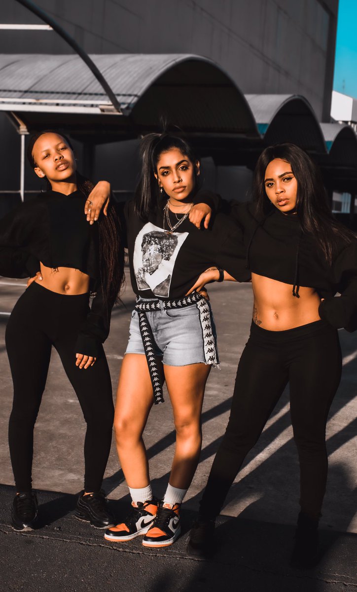 Yashna_Int's tweet photo. Introducing fierce, flavourful females, Nandi and Nonhle, a new addition to my crew💣💣💣

Something’s coming...🤫
_____________
📸:@nelsonthearies_🦅

#UndoneEP https://t.co/qTHCDznDZO