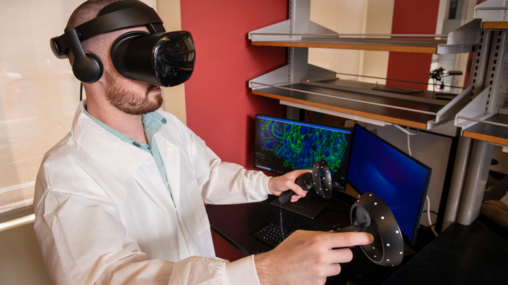 Using #VR could be the new way to analyze cells beyond the traditional microscope: hubs.ly/H0jCBdj0