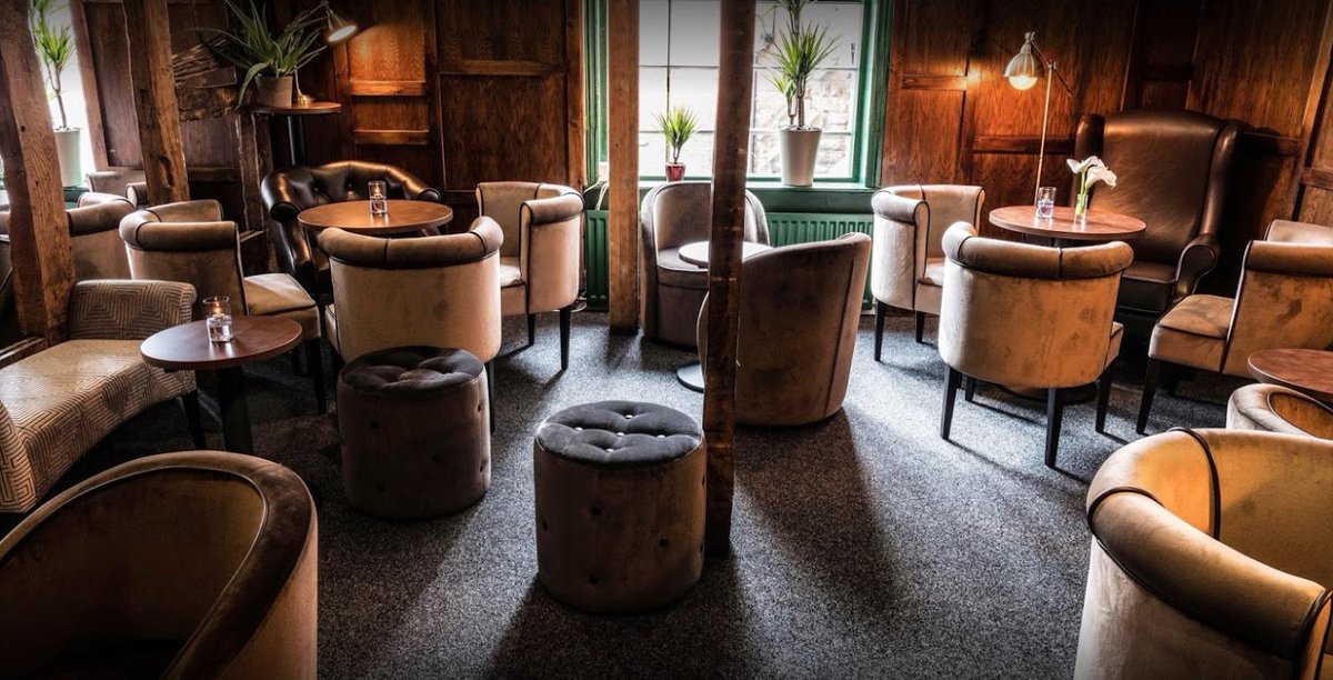 ContractChairs's tweet photo. Bar stools, Dining Chairs, occasional seating! We do it all, call us to discuss your requirements 0330 900 3300 #corporate #commercial #seating #barstools #diningbaryou #dining https://t.co/IRW8RWPpUE