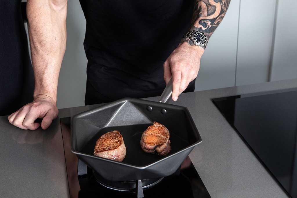 EdgeofBelgravia's tweet image. 👨‍🍳 THE STINGRAY NON-STICK PAN CAMPAIGN on Kickstarter 🍳 Lost your survey? We’ll send a survey link to the email address you used to pledge for this campaign! Or missed the Campaign? Visit our pre-order store now - soo.nr/NUi3
#fryingpans