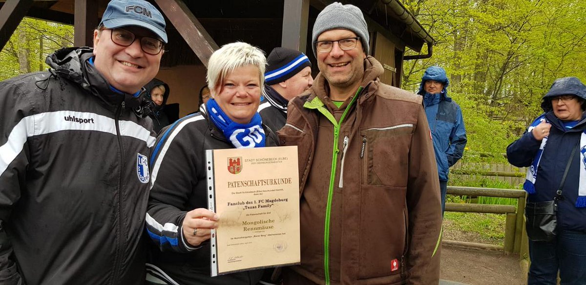DieMDNews's tweet photo. Schönebeck / Bierer Berg: Fanclub des 1. FC Magdeburg unterstützt Mongolische Rennmäuse.

https://t.co/PTNVVv7HVe https://t.co/nXmlRhQnkr