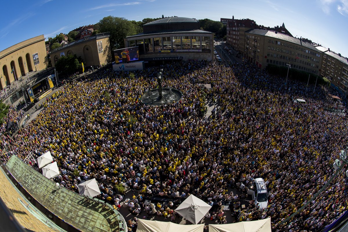 LindaSembrant's tweet photo. TACK SOM FAN SVERIGE!! 🇸🇪 DET HÄR VAR MAGISKT!! ❤️ BRONSET TOG VI TILLSAMMANS!! 🥉 https://t.co/lWYPKKKmn9