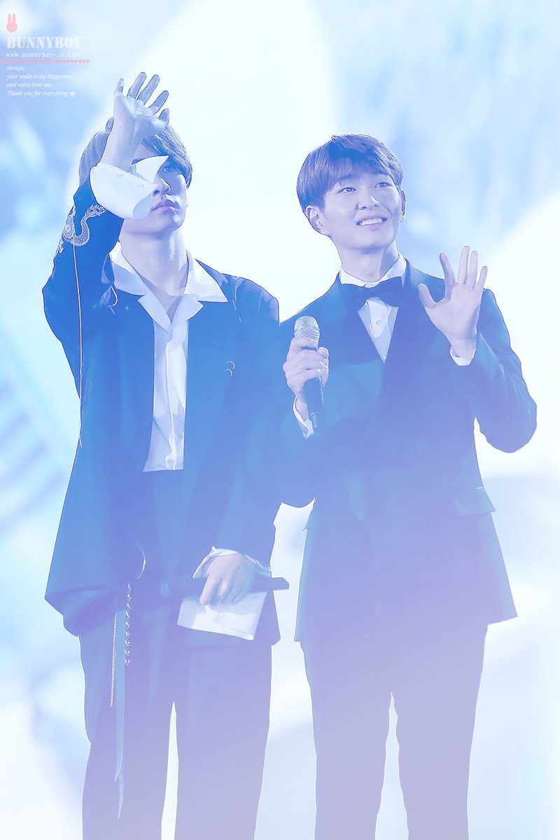 onew pics tweet media