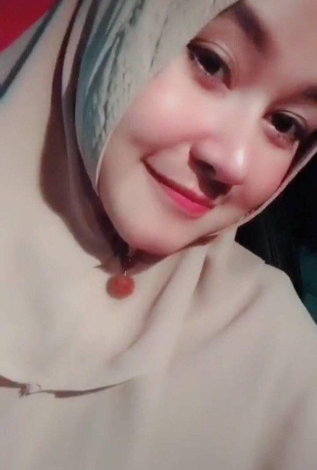 KeysaLinge's tweet image. Untuk malam ini cebong boleh nongol,tapi 30 detik aja yah setelah itu nyelam lagi🙈🙏