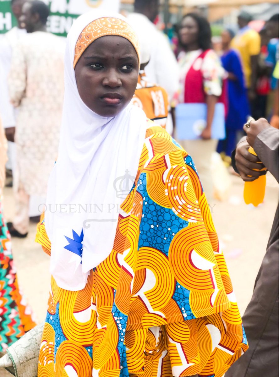 AkuaQueenin's tweet photo. I Love #Faces....❤️ 
The ending of #Ramadan is met with celebration, beautifully designed #Garments and beautiful people.

#Accra #Beauty #cultural #diverseplanet #beinghuman #textiles  #LetstalkAfrica #Africa 
#behindthelens #iphoneography https://t.co/BWSzDQKt6W