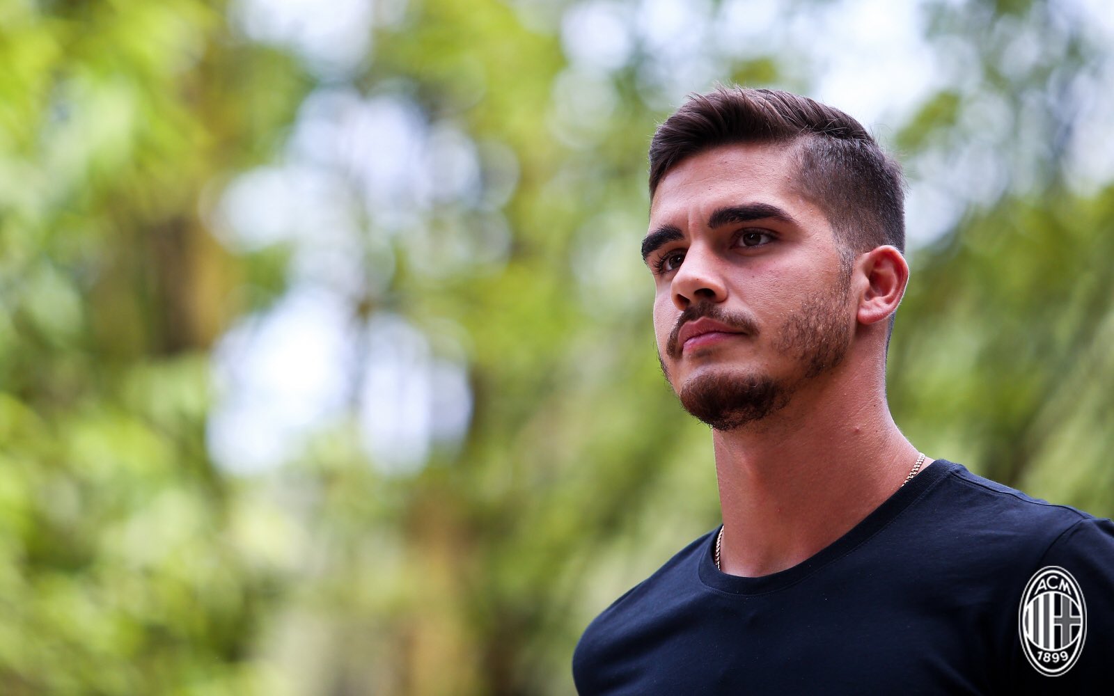 D_COO9GXoAAK6cu?format=jpg&name=large