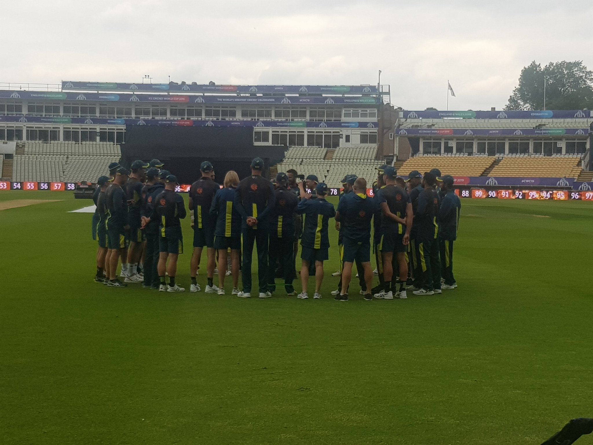 Australians sing happy birthday for Shaun Marsh - 36th birthday today.   