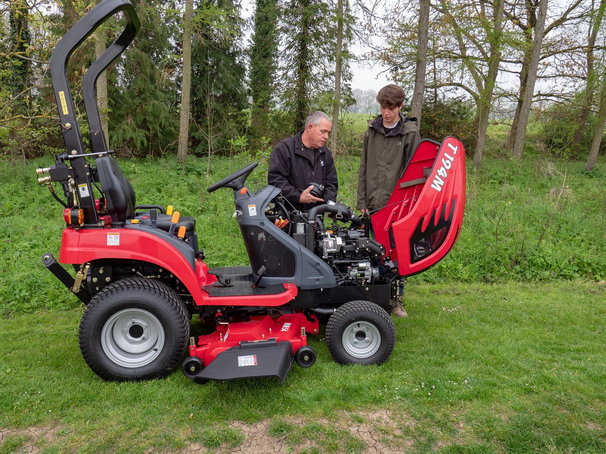 ReesinkTurfcare's tweet photo. Did you know you can have professional #turfcare and tractor training courses on your own premises? Sign up for Toro Training here: https://t.co/1E0CZB2qej #ToroTraining #Greenkeeper https://t.co/hOhioP0YmV