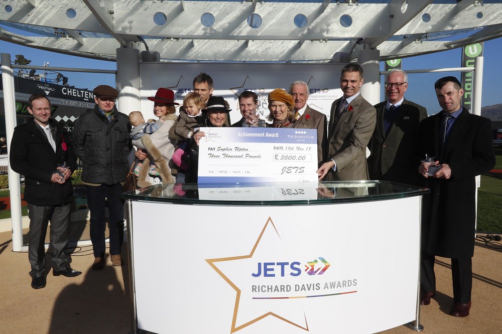 JETS4Jockeys's tweet photo. 👀Look out for the bi-annual #JETSJournal summer edition with news of the 2019 #RichardDavisAwards  Entries are officially open 🙌 Find details and entry forms here: https://t.co/n6FsEAGRsr @TheJockeyClub @IJF_official @BHAPressOffice https://t.co/vnM7cCfxXg