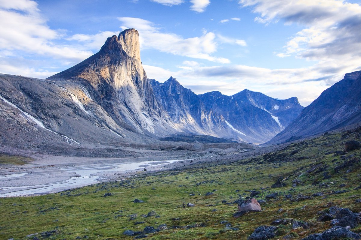 Happy #NunavutDay! 

Join us in saying “ᖁᕕᐊᓇᖅ / Quvianaq!” which is Inuktitut for an exclamation of joy or happiness as we celebrate the anniversary of the 1993 Nunavut Land Claims Agreement and the Nunavut Act which led to #Nunavut becoming a territory!