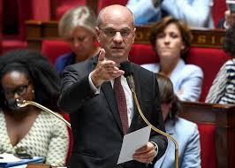 tcabarrus's tweet photo. Voilà 40 ans que les #syndicats d'enseignants dictent leur loi aux ministres successifs de l'#EducationNationale, 40 ans que l'#ecole échappe à toute véritable #reforme. Alors, bien sûr, quand un ministre tel que #JMBlanquer est décidé à bousculer les #conservatismes, ça grince https://t.co/dbhQyQHi7M