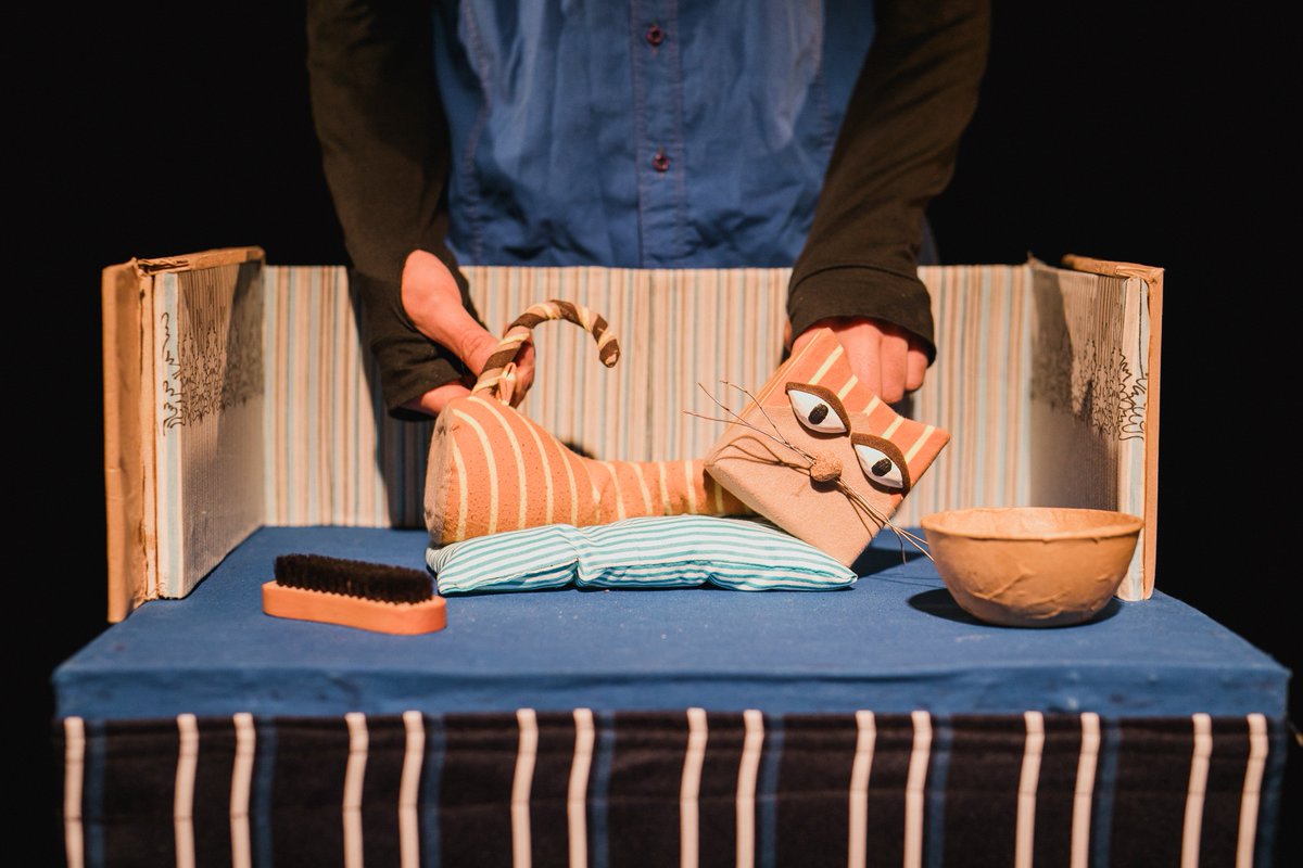 Babiloniagl's tweet photo. Festival de teatro en @LaChacaTeatro+ apertura de @museobarrilete en Villa Allende+títeres en el @cpcarguello+ cuentos en @EditComunicarte + obras en @CiudadesV y @alTeatroReal Toda la info hoy en @Babiloniagl https://t.co/8poL4Fpp49 https://t.co/bVHc3BFkLz