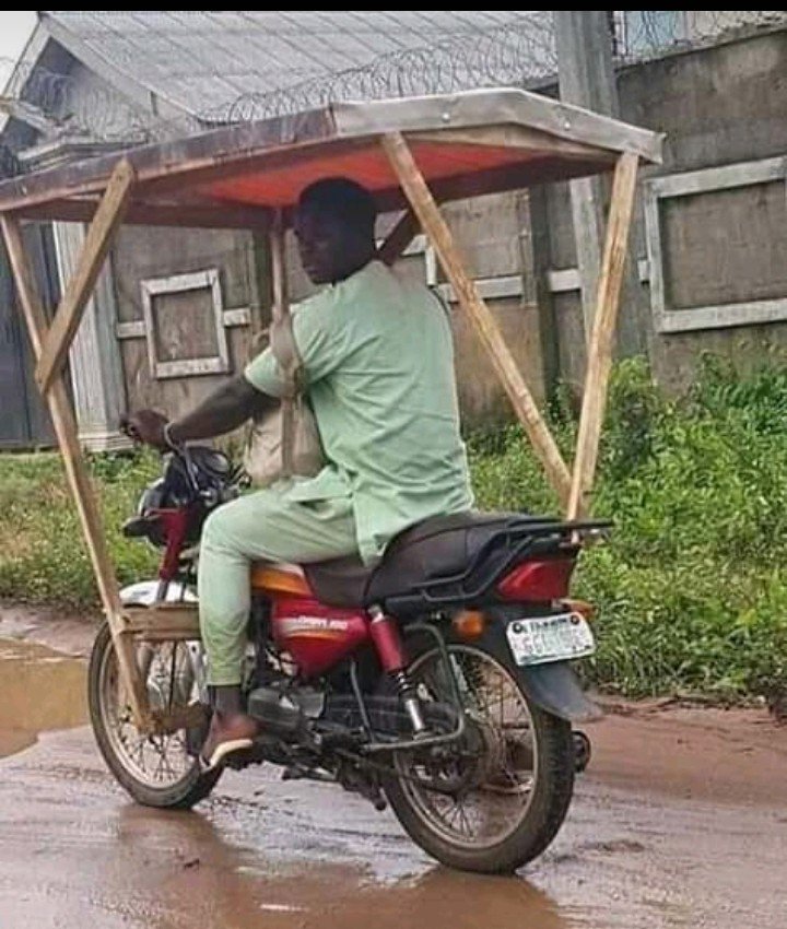 PrinceDisrupt5's tweet photo. This bro has a PhD in design. 😁😁 https://t.co/bEzz7hIi2M