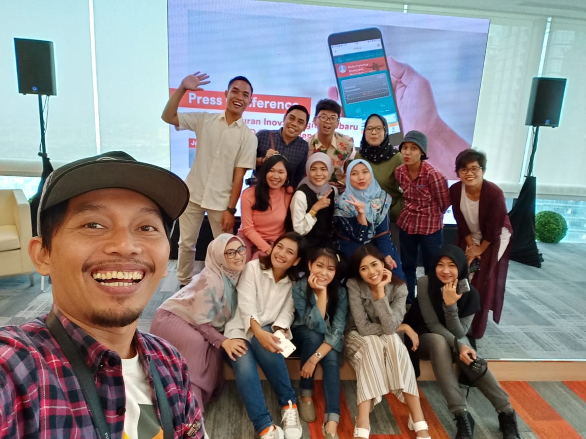 bloggercrony's tweet photo. Jadi ada kegiatan apa hari ini? Bloggercrony bareng #BCCSquad hadir di acara #Bloggerview #FWDMAXEFriend dari FWD Asuransi Hidup. Tungguin yah ulasannya dari teman-teman yang hadir! Ada inovasi baru di bidang asuransi korporasi dari FWD π https://t.co/z6rSoO7xVX