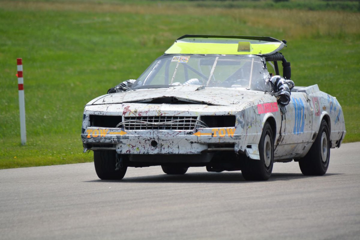 24hoursoflemons's tweet image. Our latest Class C winner, Ultra Depends Racing&apos;s chopped-top &apos;81 Monte Carlo.

#GBody #MonteCarlo #SmallBlockChevy #Chevy #24HoursOfLemons #Lemons #LemonsWorld  #EnduranceRacing #Motorsport #RoadRacing #Racing #Car #RaceCar #Crapcans #EnduranceRace #Motorsports