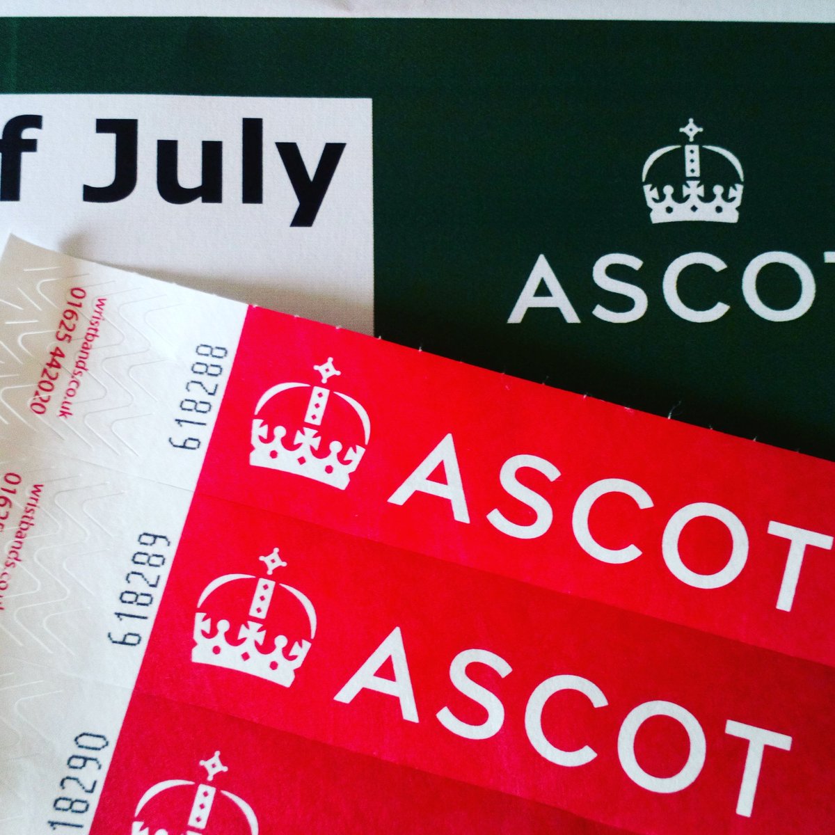 Does anyone else feel like 2019 is going by at an alarming rate?! I can't believe it's nearly time for our Teddy bear cookie dough workshops at the summer mile family race day at <a href="/ascotracecourse/">Ascot Racecourse</a> 🐻🍪🎪🐎
#familyraceday #summermile #ascot #bakingwithkids #spoonsnotscales #gobake