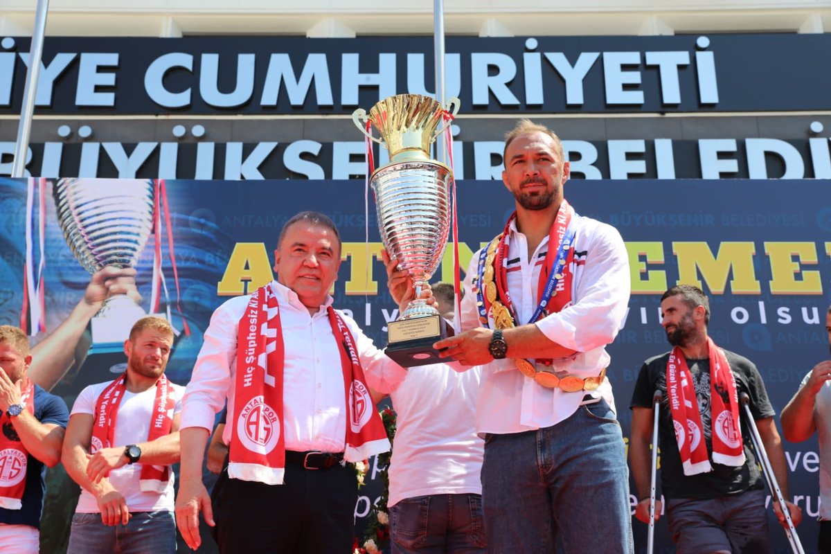 Muhittin Böcek