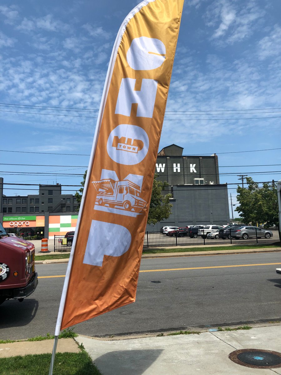 MidTownCleInc's tweet photo. Come out and grab a bite at #TheCHOMP today at 11:30 am! Bring your friends, neighbors, & colleagues to 5000 Prospect Avenue across from the Agora Parking lot. We can't wait to see you there! #MyMidTownCle https://t.co/97UHyUf5Qp