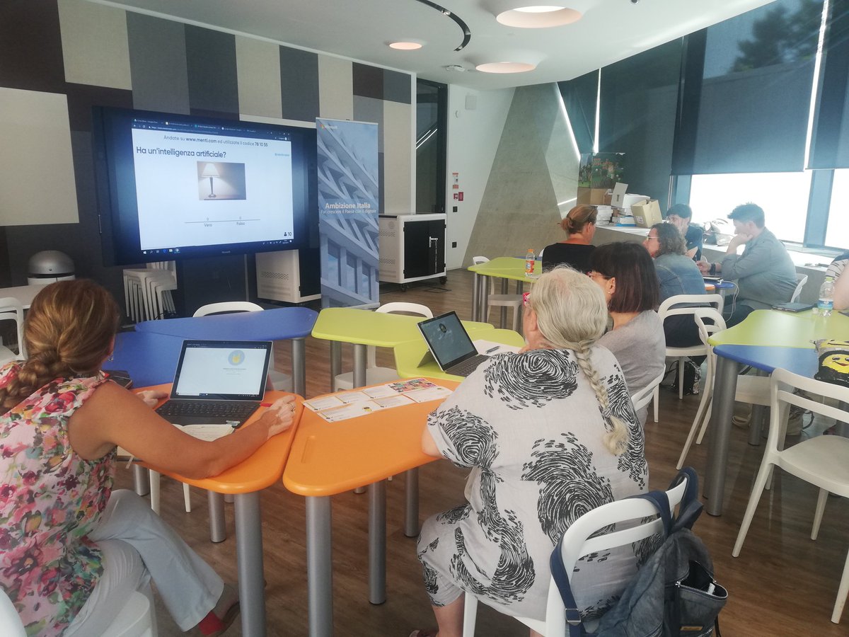 Ultima formazione docenti presso la #MicrosoftHouse per questo A. S.!

Stamane anche Torino è stata protagonista di una formazione docenti per #AmbizioneItalia.
Divulgare il concetto di #IntelligenzaArtificiale.. Lo stai facendo nel modo giusto 😎
<a href="/fmdigitale/">Fond. Mondo Digitale</a> <a href="/microsoftitalia/">Microsoft Italia</a>