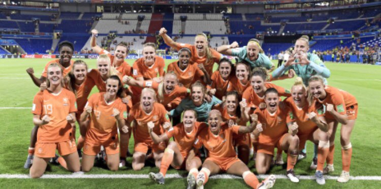 Ook zo genoten van de Oranje Leeuwinnnen en wil je nu ook voetballen? Dat kan bij vv Baronie! Van meisjes O11 tm O19: er is zeker een team voor je bij! Interesse? Stuur een e-mail naar s.iemhoff@vvbaronie.nl. Of kom naar de open dag op 25 Augustus. #meisjesvoetbal #vvbaronie