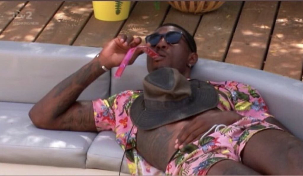 max106rfc's tweet photo. @LoveIsland Not Bothered https://t.co/l3kiYsxZL5