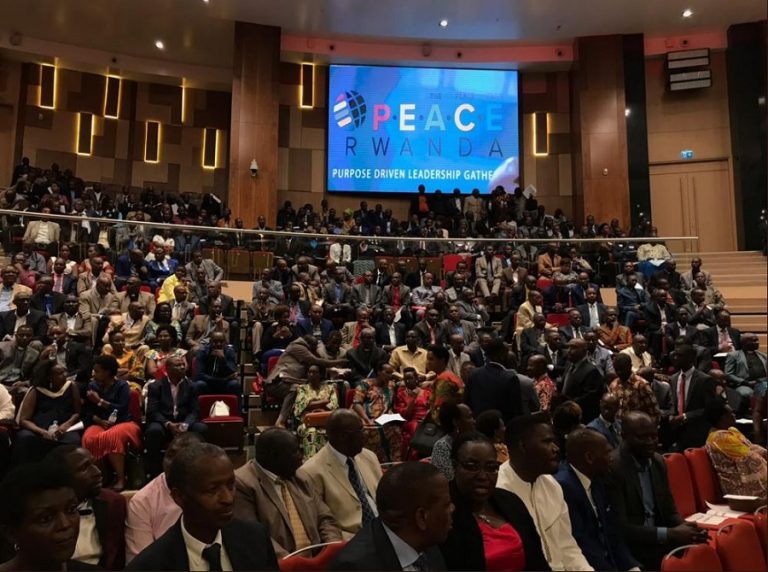 flashfmrw's tweet photo. Abigisha ijambo ry’Imana bagahitamo abicwa…Iyi ni inenge izahora idukurikirana-Perezida Kagame. //FLASH #RwOT #PDLRwanda #Rwanda
https://t.co/i8T0se29du https://t.co/RougXNzMD4