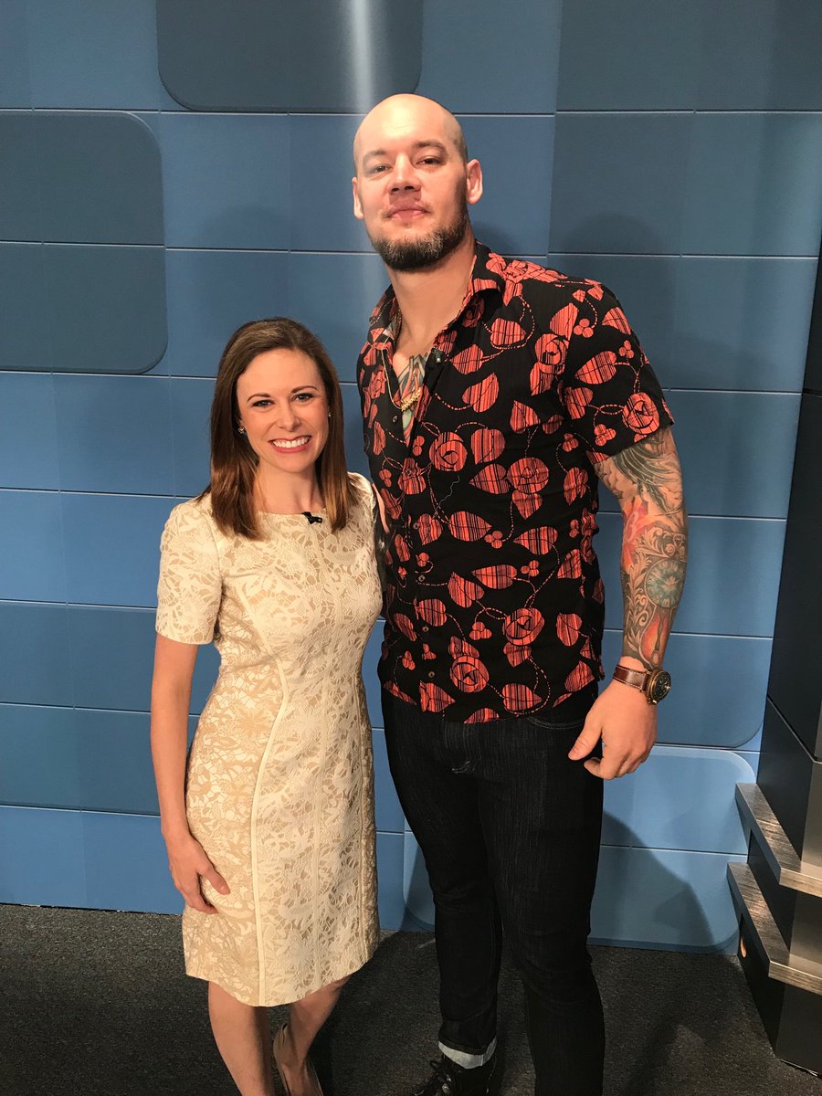 Tiffany Savona en Twitter: "Look who came to visit @phl17 today! @BaronCorbinWWE will be at #ExtremeRules on Sunday at the @WellsFargoCtr. Thanks for stopping by! I know @ProducerRy is jealous! 😉 https://t.co/dZSS7KISTc" /