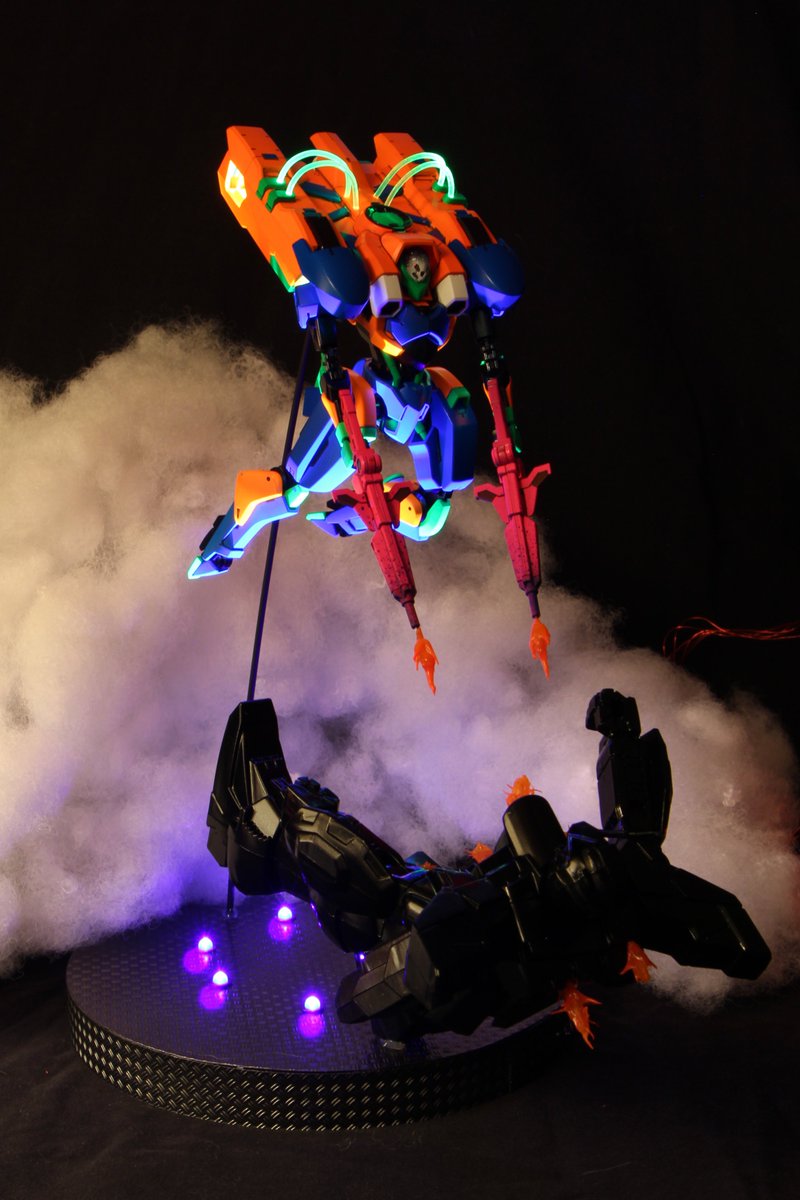 Matt_K_Builds's tweet photo. HGIBO Hyakuri

Painted with fluorescent lacquers. Added LEDs and fibre optics. Custom built base with UV LEDs to bring out the fluorescents.

Since this I've added on to the base a bit, but haven't taken proper pics yet. Soon!

#gunpla #gunplabuilder #gundam #plamo #modelkit https://t.co/NN90qZZDcS