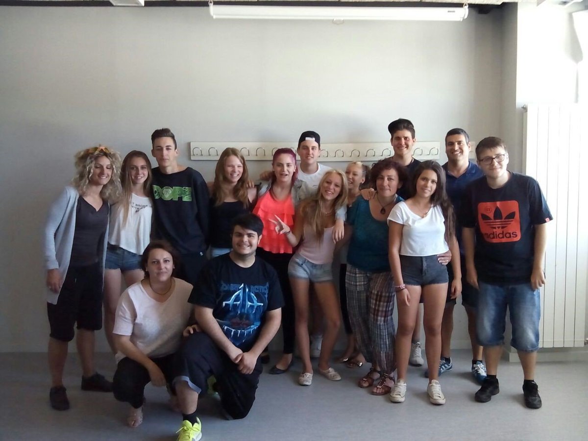 AjuntamentPLF's tweet photo. Enguany s'han complert 10 anys del projecte Tastets d'Ofici promogut per l'INS Font del Ferro, l'Ajuntament i el Departament d'Ensenyament https://t.co/u9LBXwB9Nh #educaPLF #viuPLF @crpaltmaresme @educaciocat https://t.co/SuNy6JIq9X