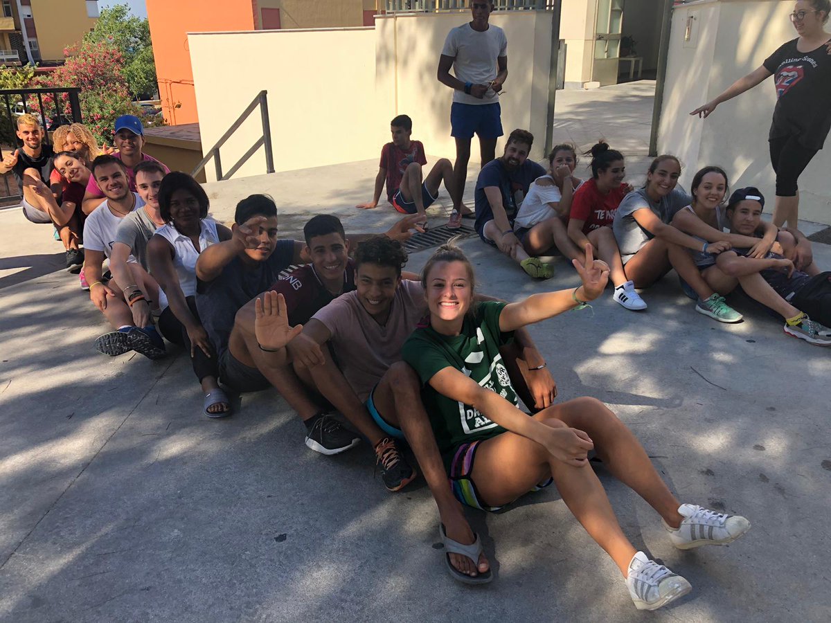 jtrinitariosESP's tweet photo. En #Liberacion19 hay tiempo para todo; esta tarde momentos lúdicos dentro de las dinámicas de reflexión #Veranotrinitario19 @pvtrinitarios @trinijoven https://t.co/FpckY0HLig