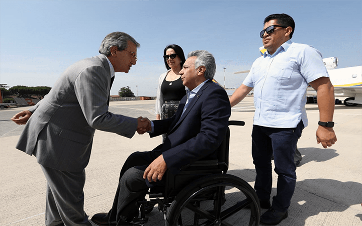 ecuador221's tweet photo. Moreno expone en Italia bondades del país https://t.co/Vb5VEp8uB3 https://t.co/fmDJqaZIy0