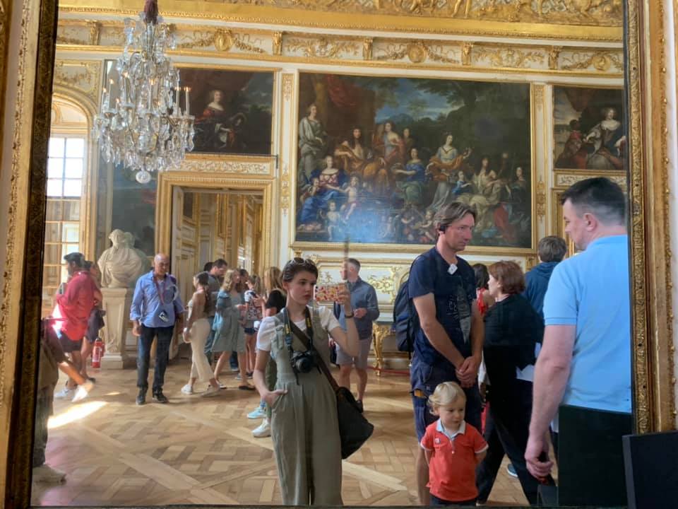 mtparanschool's tweet image. The 2019 MPCS French trip started off in Paris where the 31 participants visited the Louvre, explored Paris and Notre Dame, and traveled to Sacre Coeur, Montmartre, Giverny, St. Malo, Arromanches, and Mt. St. Michel. #MPCSForeignLanguage #LearningAbroad