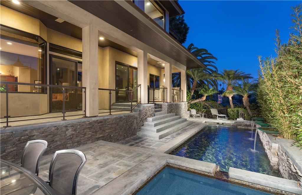 OCScottLynch's tweet photo. 𝗜𝗡 𝗘𝗦𝗖𝗥𝗢𝗪 | 𝟮𝟵𝟬𝟳 𝗖𝗹𝗶𝗳𝗳 𝗗𝗿

One of Newport Height's most coveted location situated above Cliff Dr Park, this striking soft contemporary residence offers privacy  with gorgeous architectural elements. https://t.co/PBVfjb9K6C