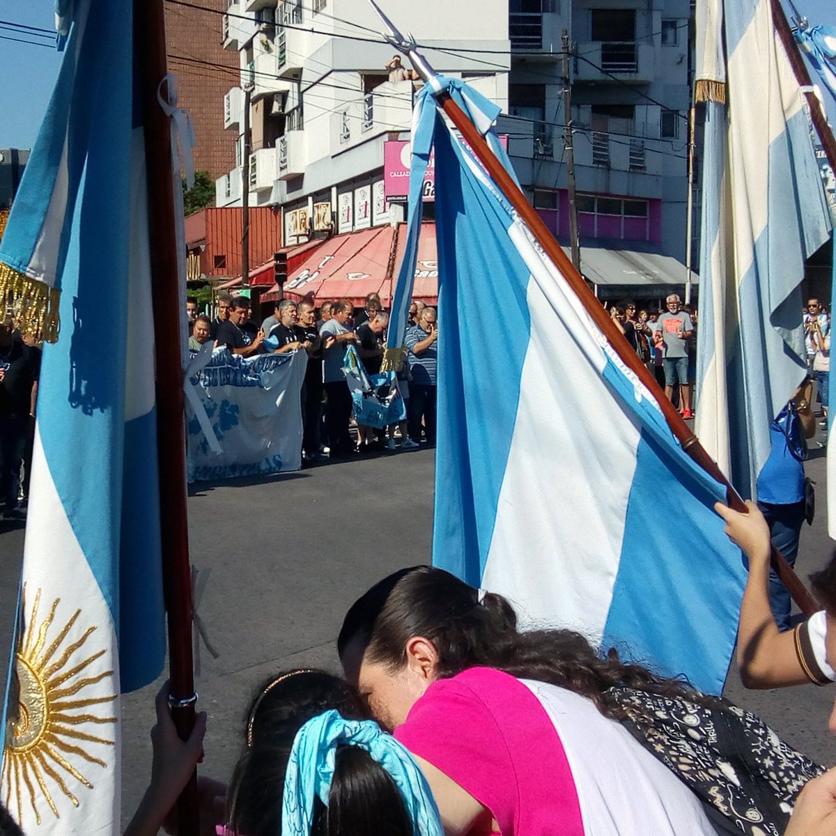FerreyraFede3DF's tweet photo. FELIZ DÍA DE LA INDEPENDENCIA
9 de Julio 1816…Nace una gloriosa Nación
Es nuestra obligación trabajar con el compromiso de seguir manteniéndola soberana y gloriosa para las próximas generaciones https://t.co/qer9oRgLmk