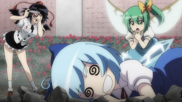 満福神社 幻想万華鏡15話dvd各同人ショップで販売中 7月9日は文チルの日 でもあるというのか 幻想万華鏡本編ではほぼ一方的な被写体としてしか絡みのない二人ですが 5 7話ブルーレイのジャケットではこの通り 7話で妖精大戦争的的に文がチルノ