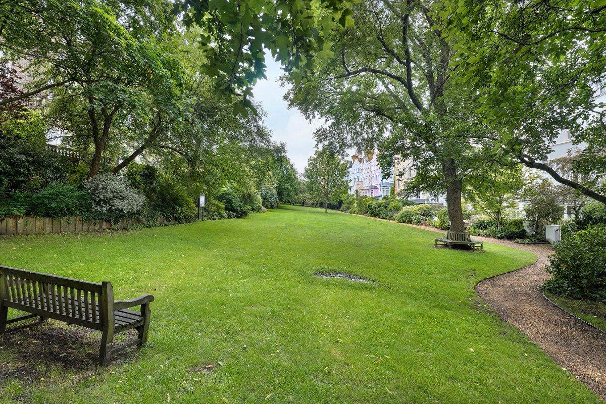 Wonderful 6 Bedroom Family home #forsale in #NottingHill #W11
bit.ly/2JuSD0i